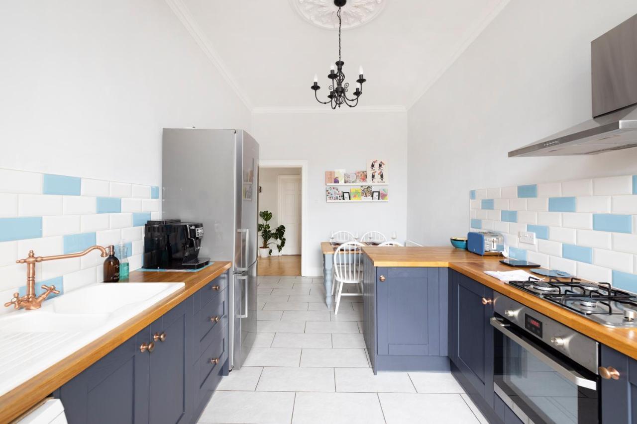 Altido Glamorous 2-Bed Flat Near Edinburgh Castle Exterior foto