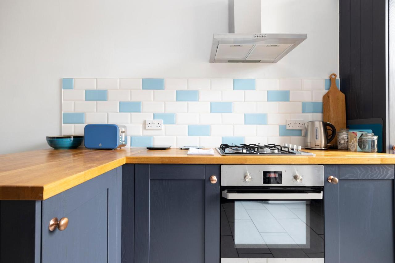 Altido Glamorous 2-Bed Flat Near Edinburgh Castle Exterior foto