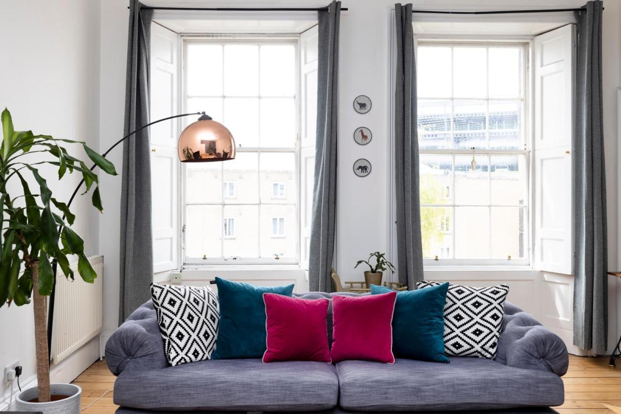 Altido Glamorous 2-Bed Flat Near Edinburgh Castle Exterior foto
